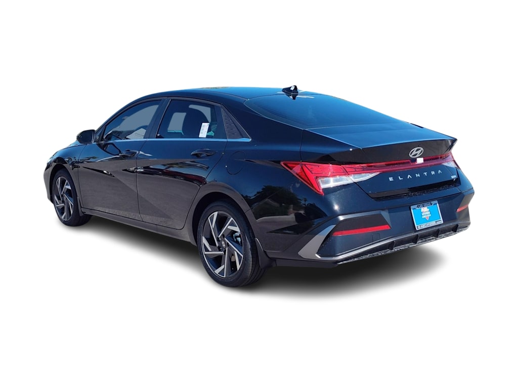 Thumbnail: 2025 Hyundai Elantra - 4