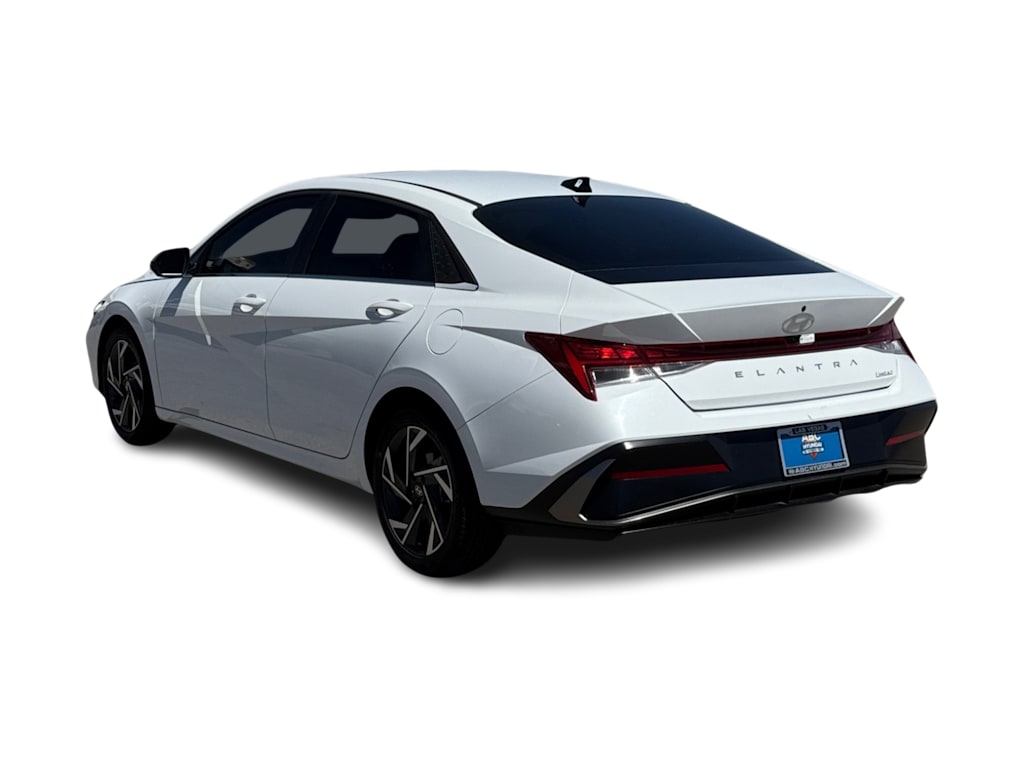 Thumbnail: 2025 Hyundai Elantra - 4