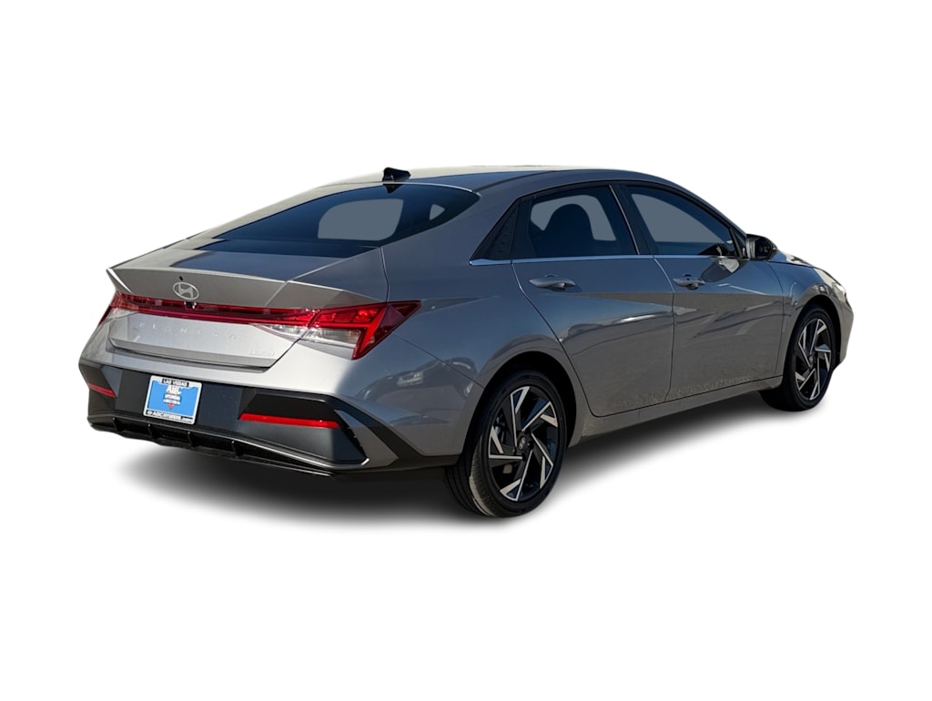 Thumbnail: 2026 Hyundai Elantra - 18