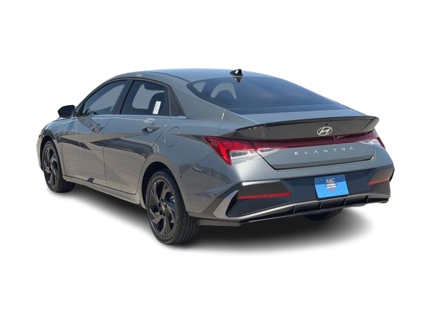 Thumbnail: 2026 Hyundai Elantra - 4