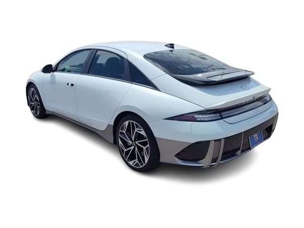 Thumbnail: 2023 Hyundai Ioniq 6 - 4