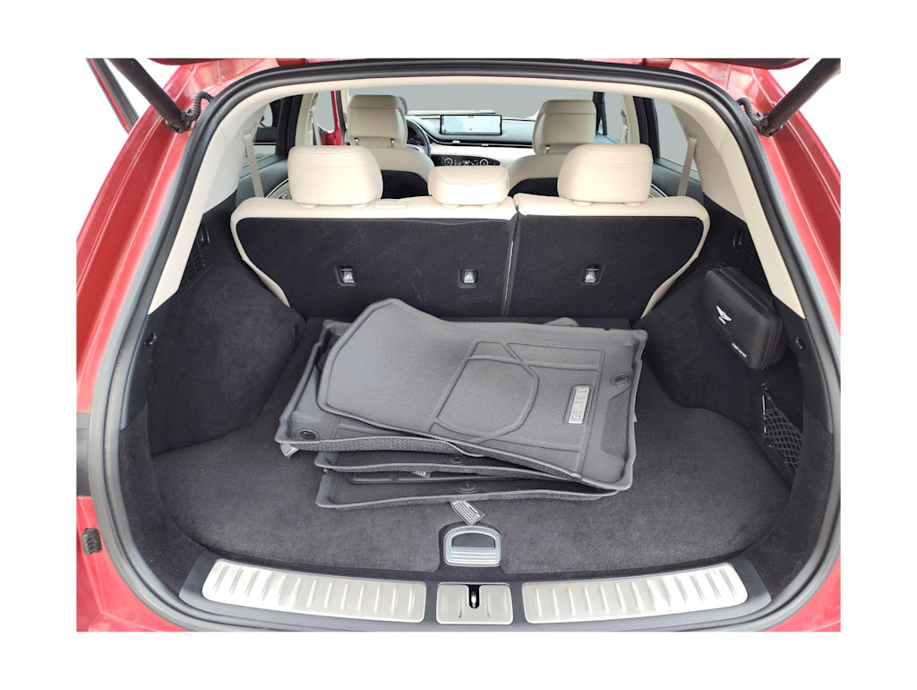 Thumbnail: 2023 Genesis GV70 - 14