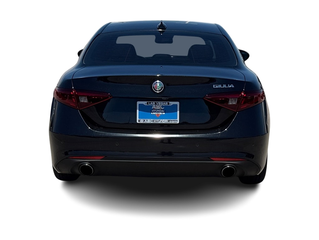 Thumbnail: 2019 Alfa Romeo Giulia - 5