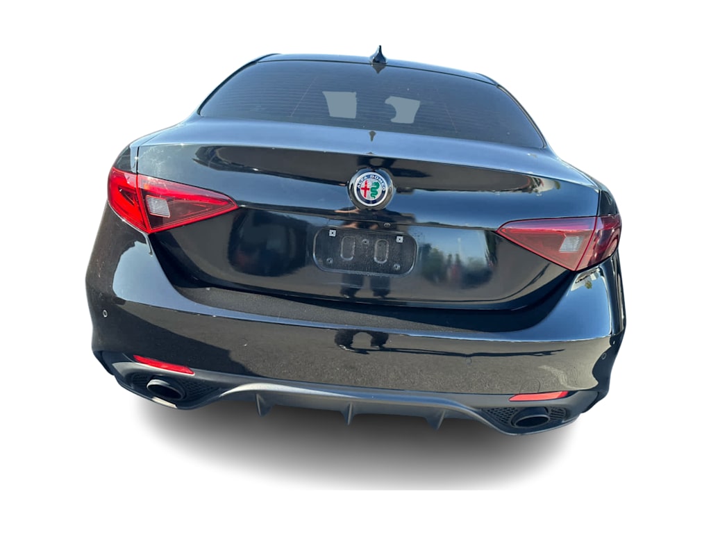 Thumbnail: 2019 Alfa Romeo Giulia - 3