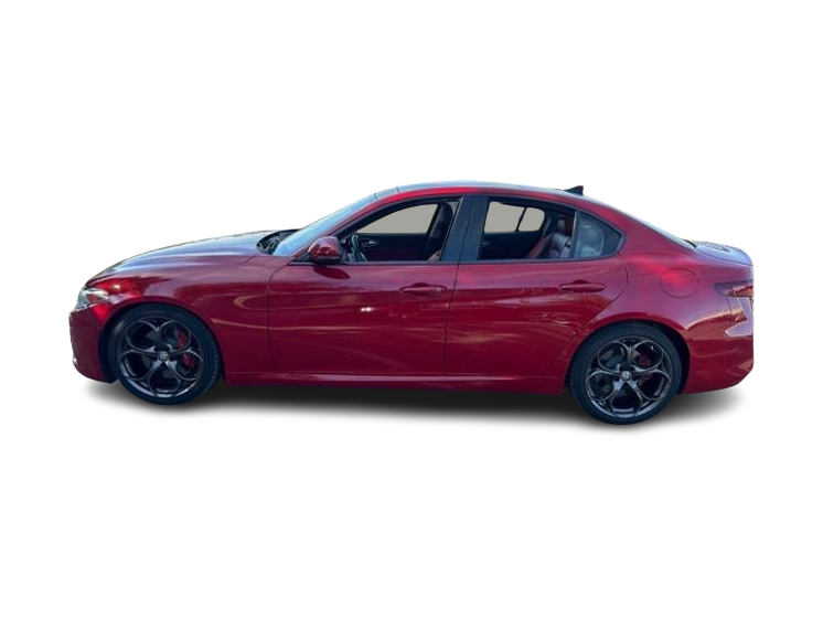 Thumbnail: 2019 Alfa Romeo Giulia - 3