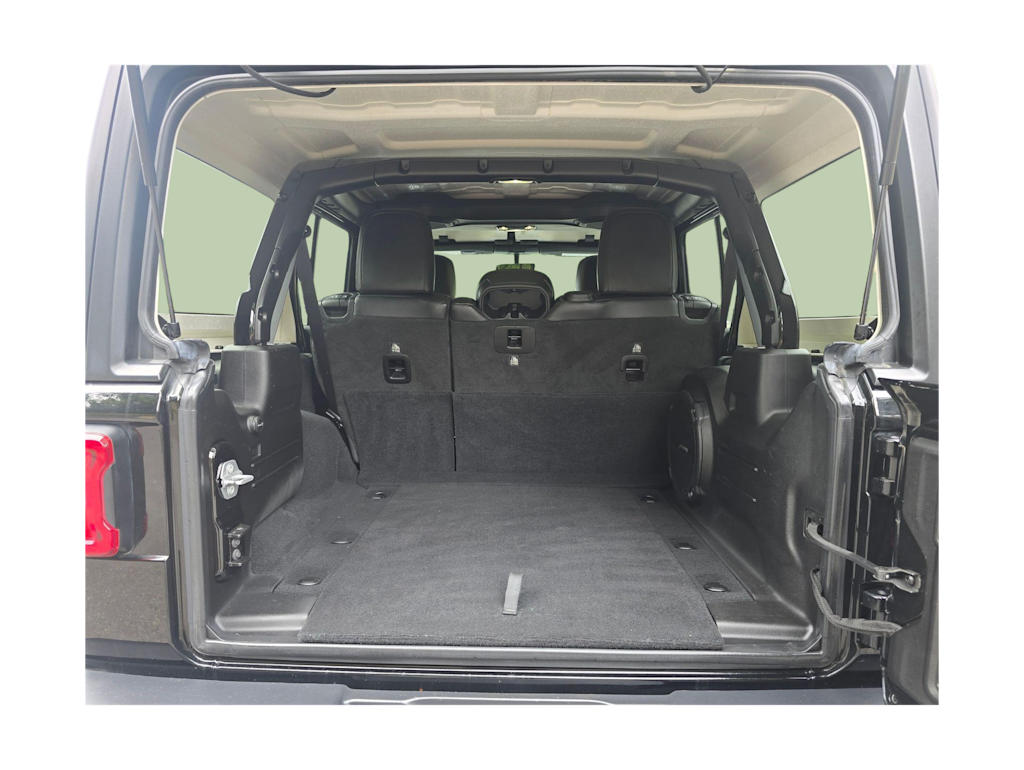 Thumbnail: 2019 Jeep Wrangler - 17