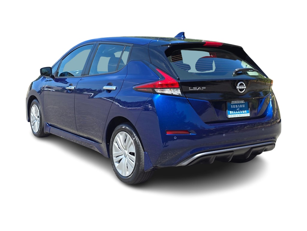 Thumbnail: 2023 Nissan Leaf - 4