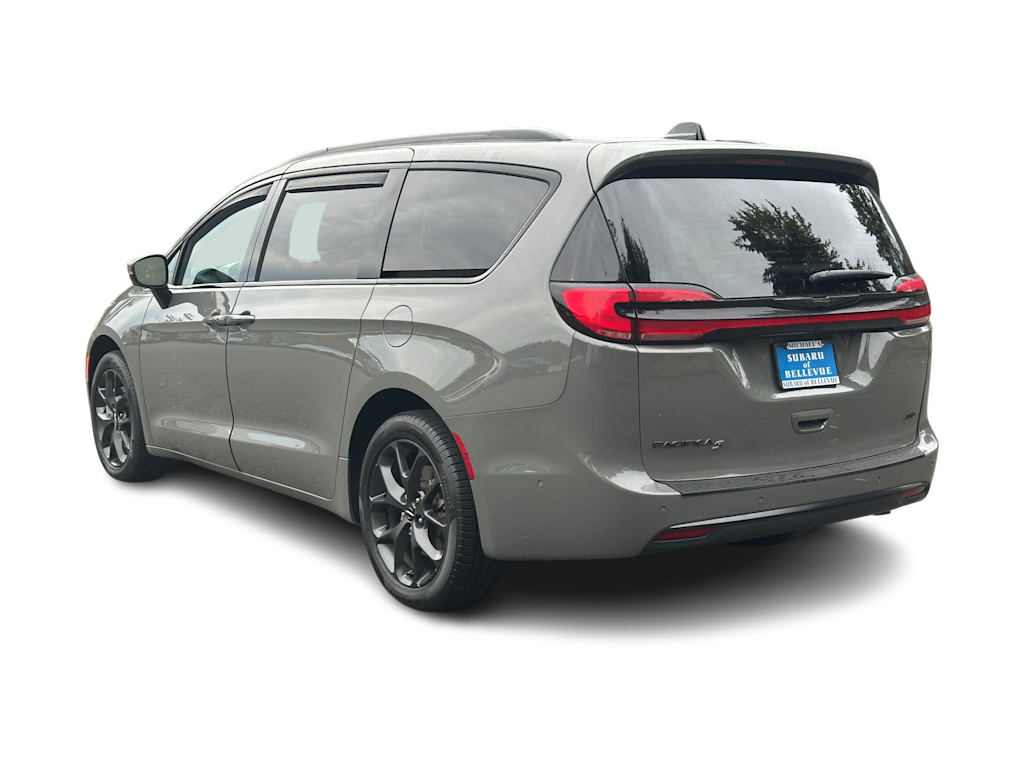 Thumbnail: 2023 Chrysler Pacifica - 4