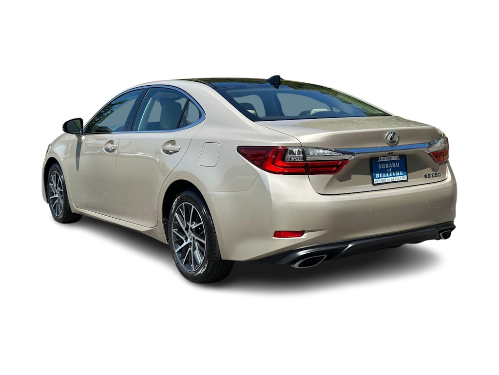 Thumbnail: 2017 Lexus ES - 4