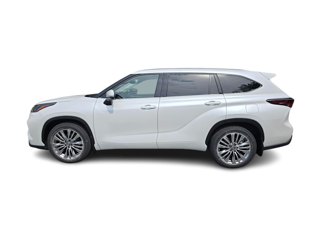 Thumbnail: 2024 Toyota Highlander - 3