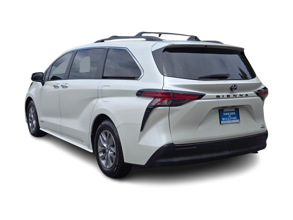 Thumbnail: 2021 Toyota Sienna - 4