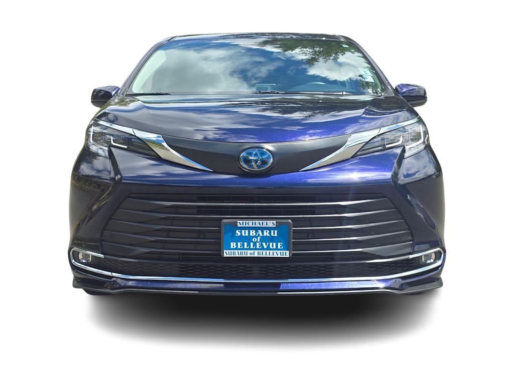 Thumbnail: 2023 Toyota Sienna - 6