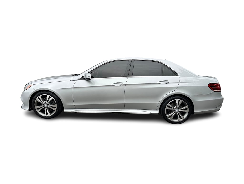 Thumbnail: 2016 Mercedes-Benz E-Class - 3