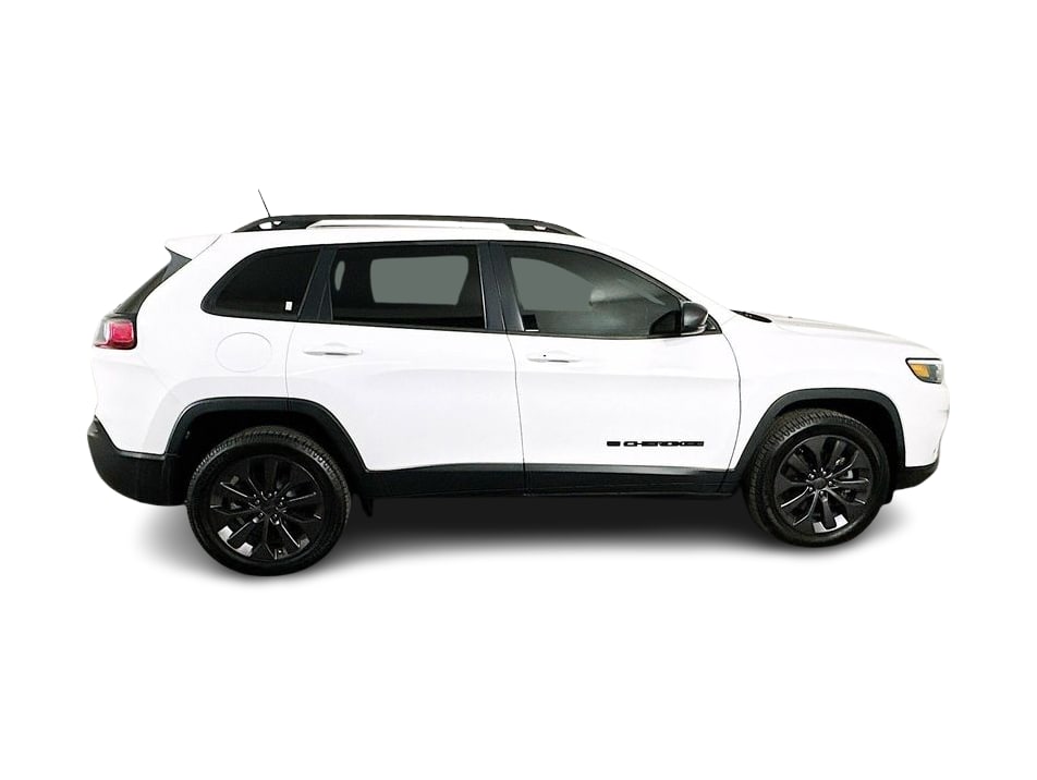 Thumbnail: 2021 Jeep Cherokee - 26