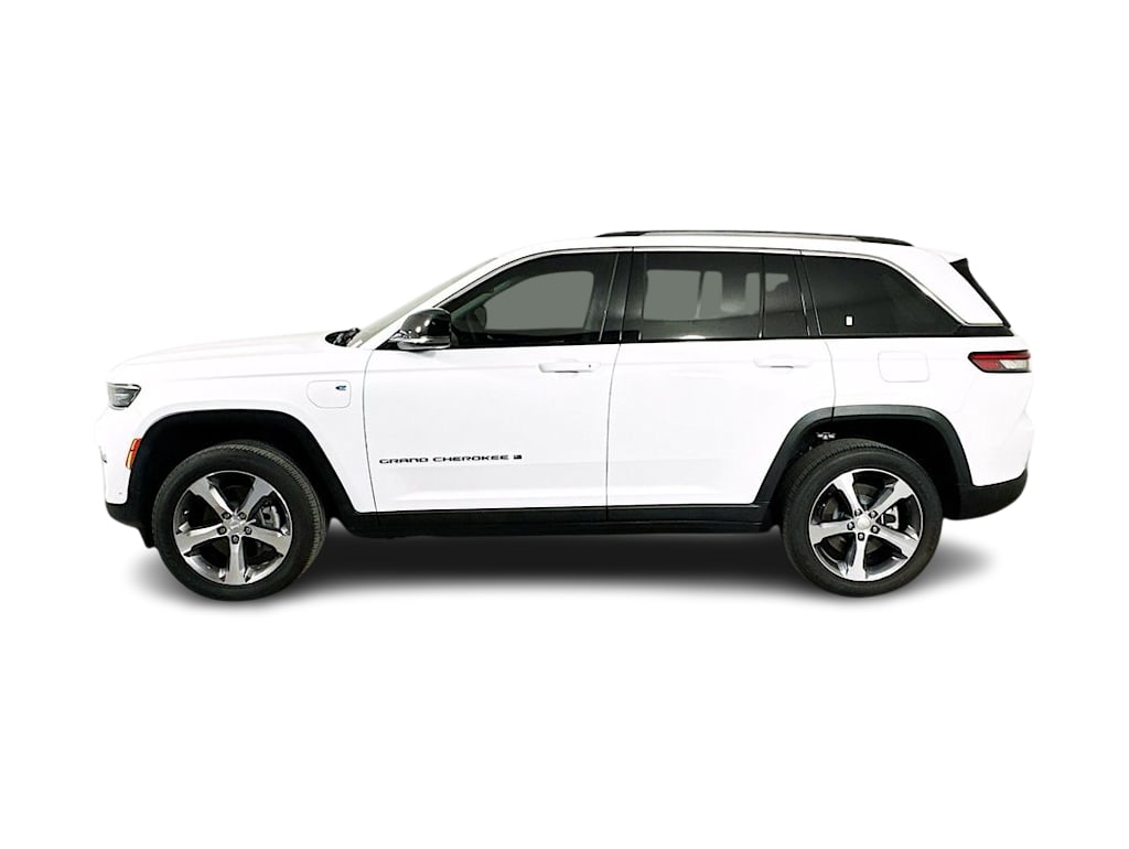 Thumbnail: 2022 Jeep Grand Cherokee - 3