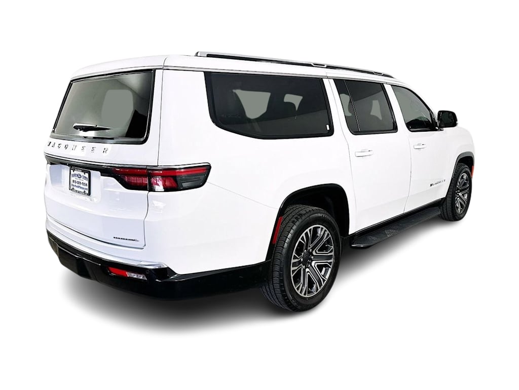 Thumbnail: 2023 Jeep Wagoneer - 24