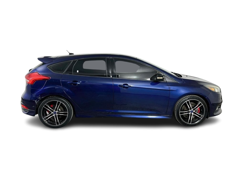 Thumbnail: 2016 Ford Focus - 25