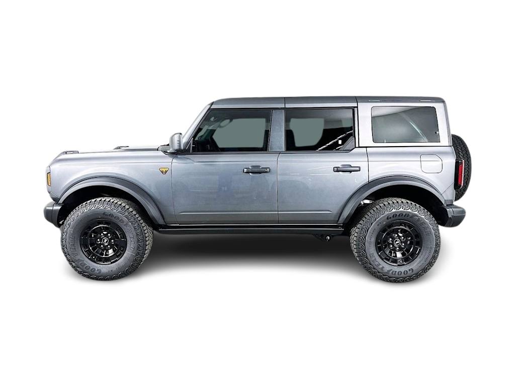 Thumbnail: 2026 Ford Bronco - 3