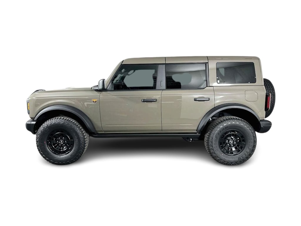 Thumbnail: 2026 Ford Bronco - 3