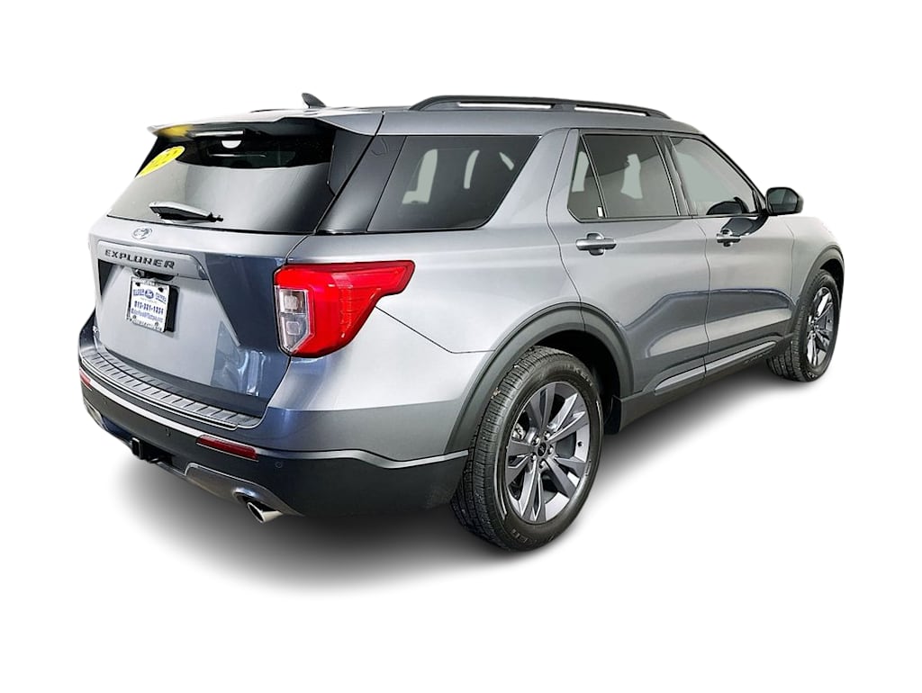Thumbnail: 2022 Ford Explorer - 25