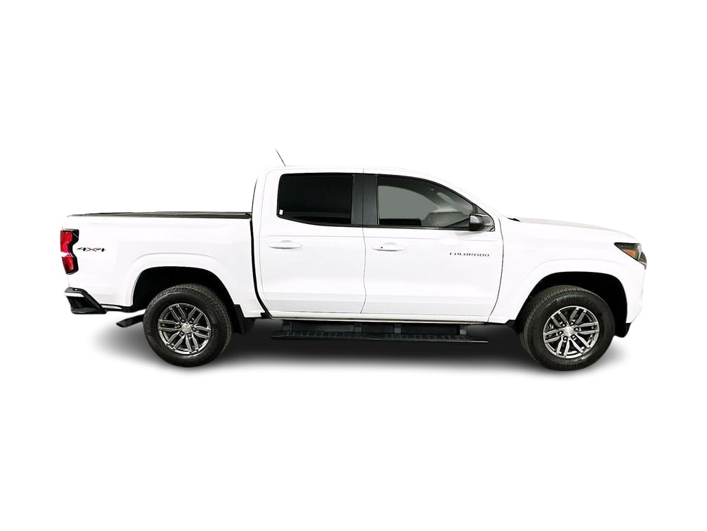 Thumbnail: 2023 Chevrolet Colorado - 26