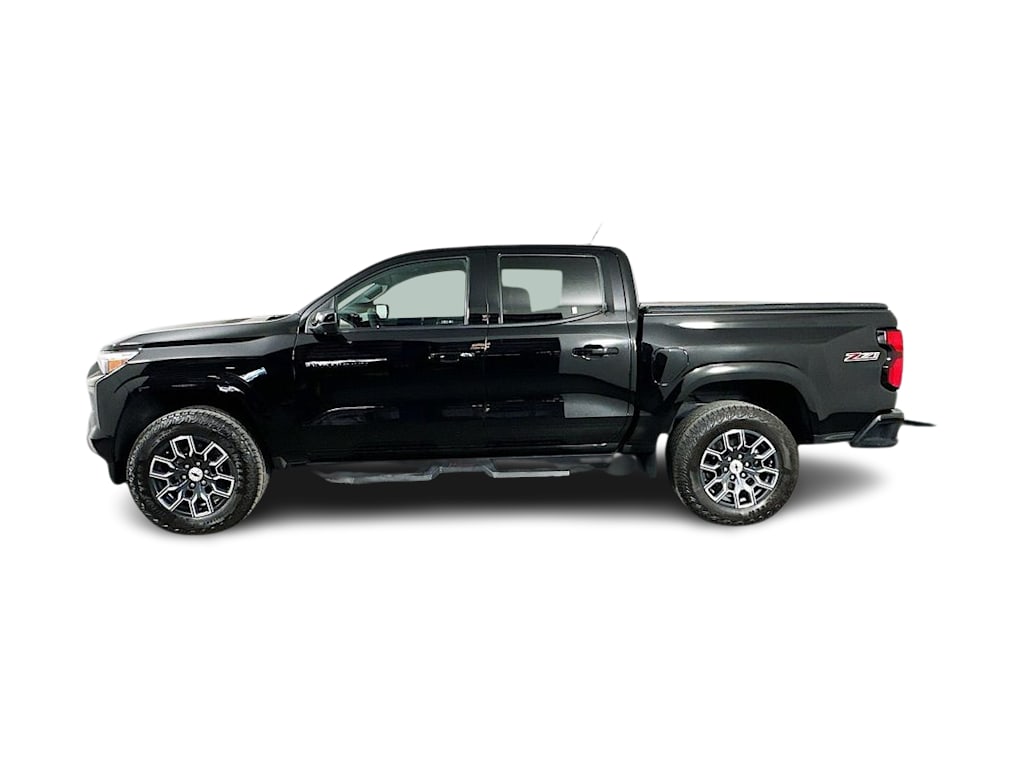 Thumbnail: 2023 Chevrolet Colorado - 3