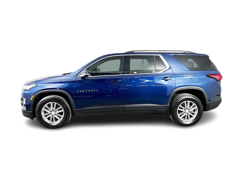 Thumbnail: 2023 Chevrolet Traverse - 3