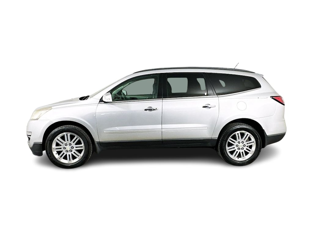 Thumbnail: 2015 Chevrolet Traverse - 3