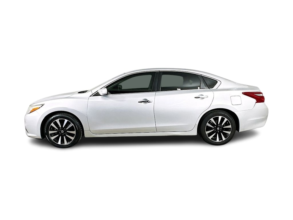 Thumbnail: 2018 Nissan Altima - 3