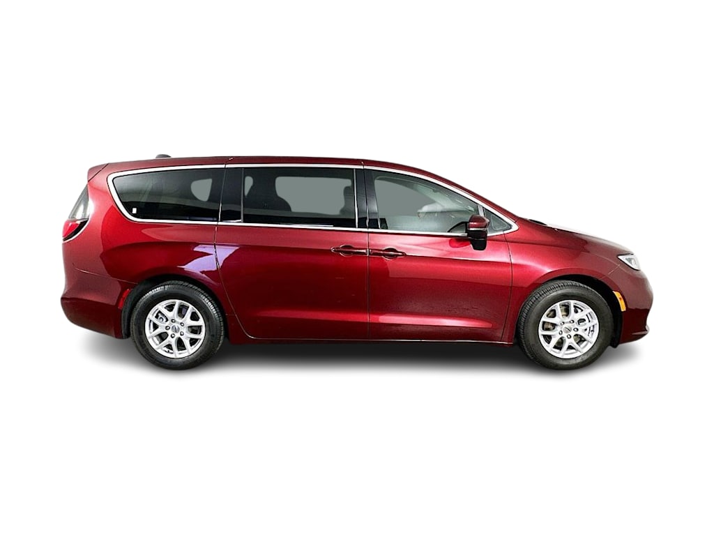 Thumbnail: 2023 Chrysler Pacifica - 26