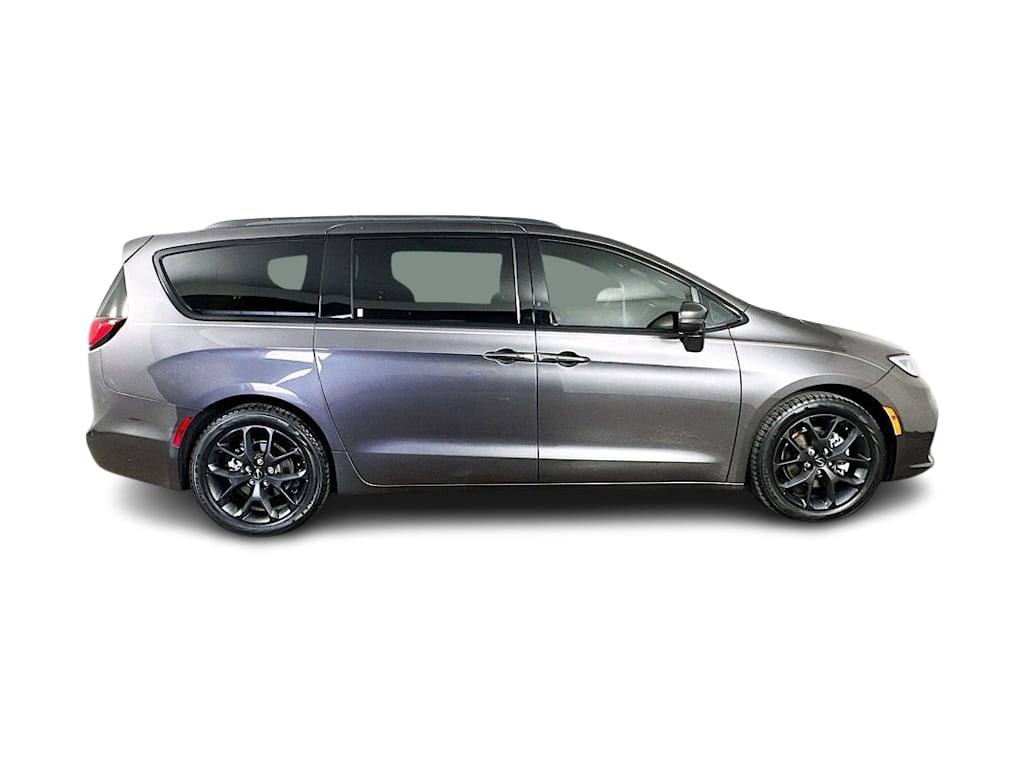 Thumbnail: 2021 Chrysler Pacifica - 26
