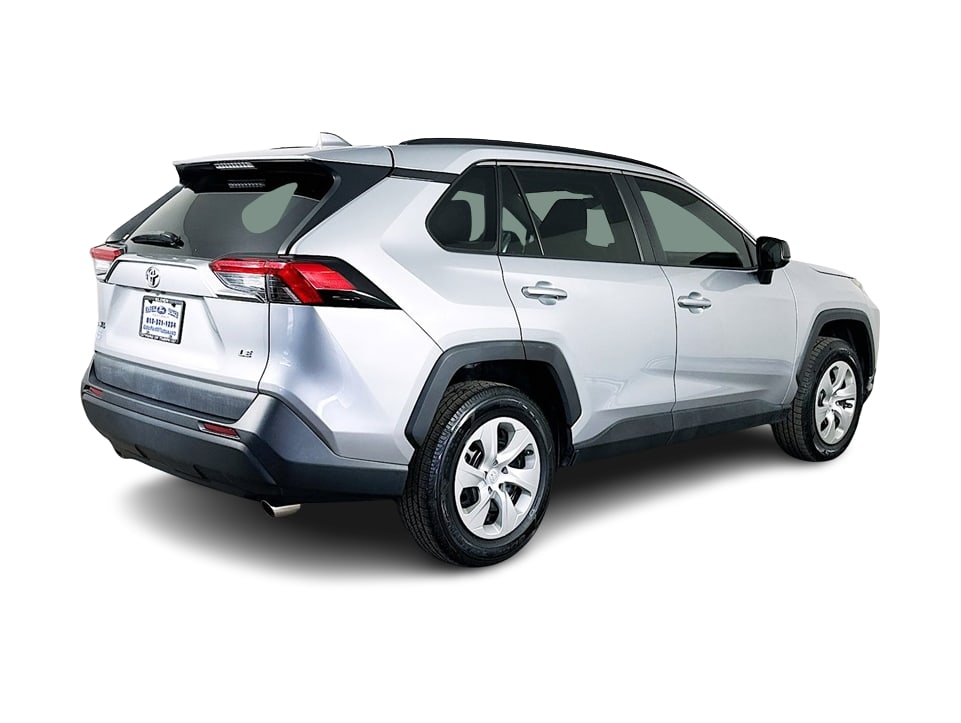 2021 Toyota RAV4 LE 24