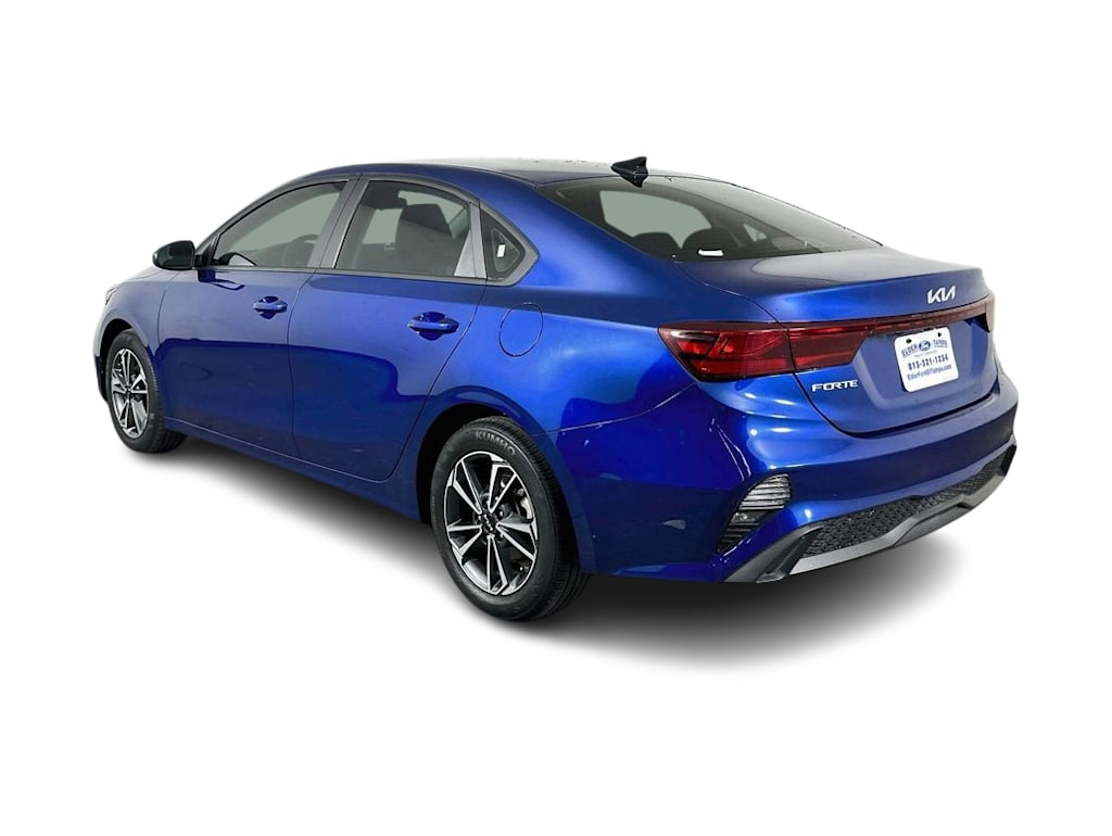 Thumbnail: 2023 Kia Forte - 4