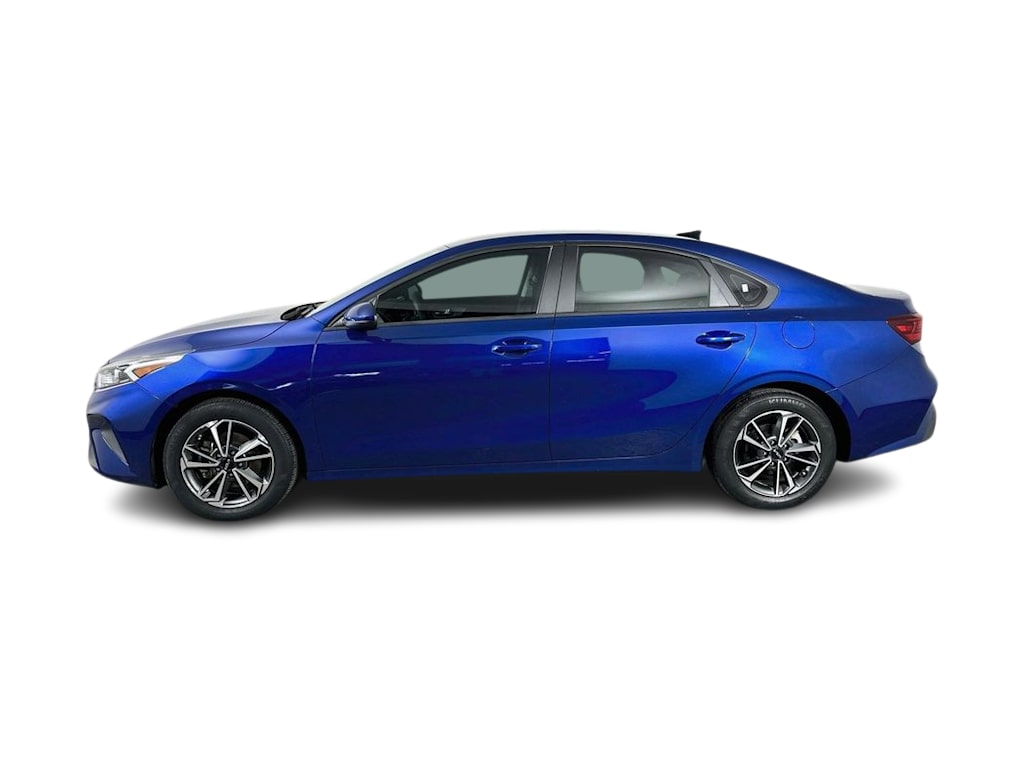 Thumbnail: 2023 Kia Forte - 3
