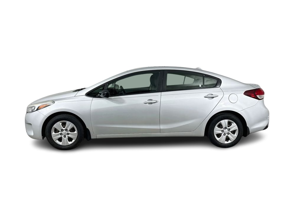 Thumbnail: 2017 Kia Forte - 3