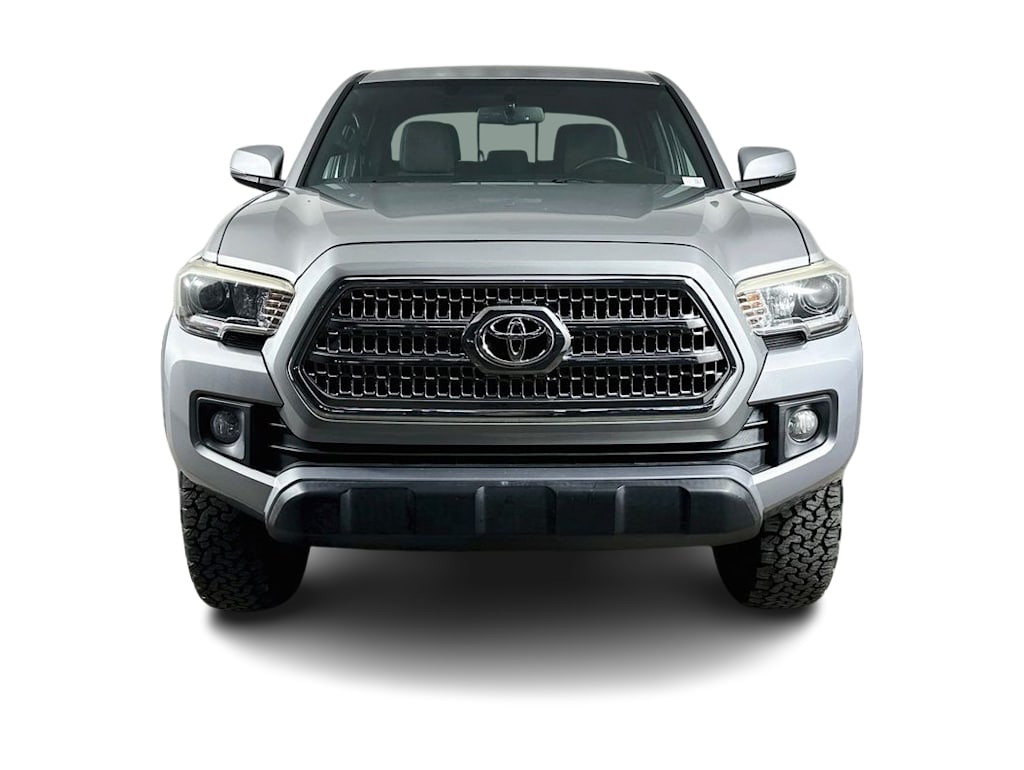Thumbnail: 2017 Toyota Tacoma - 6