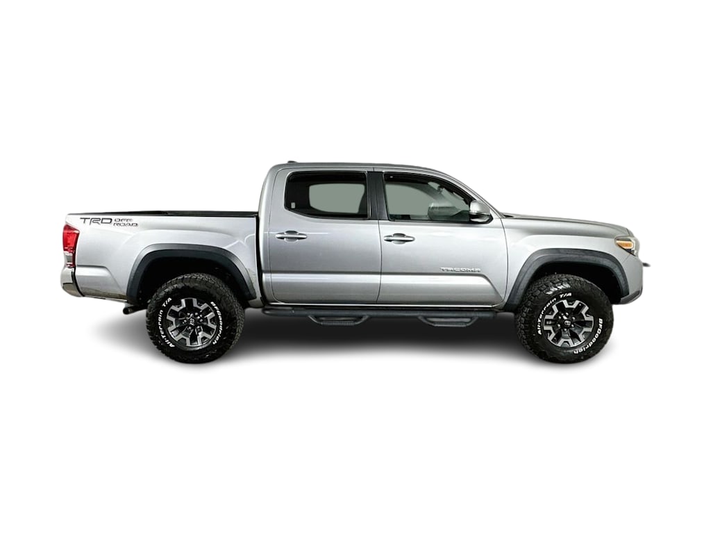 Thumbnail: 2017 Toyota Tacoma - 25