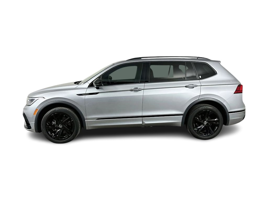 Thumbnail: 2023 Volkswagen Tiguan - 3