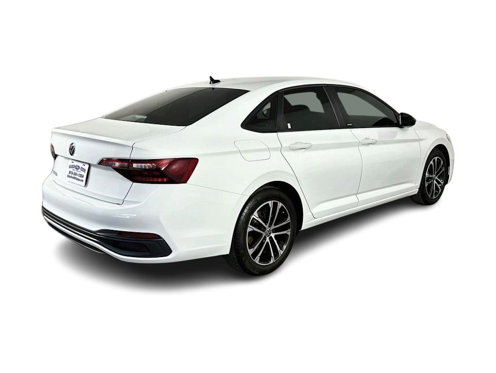 Thumbnail: 2024 Volkswagen Jetta - 25