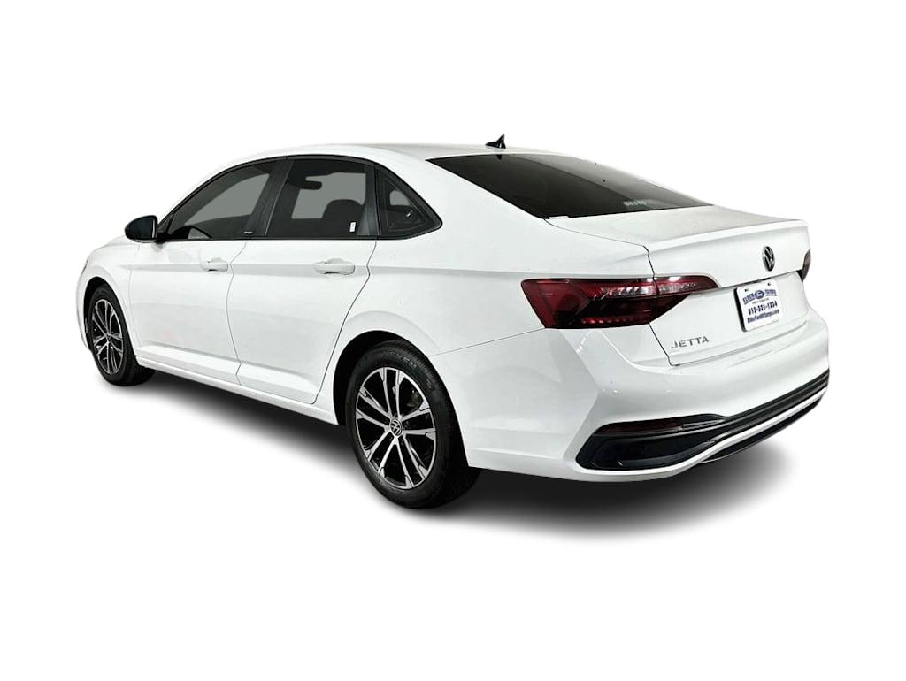 Thumbnail: 2024 Volkswagen Jetta - 4