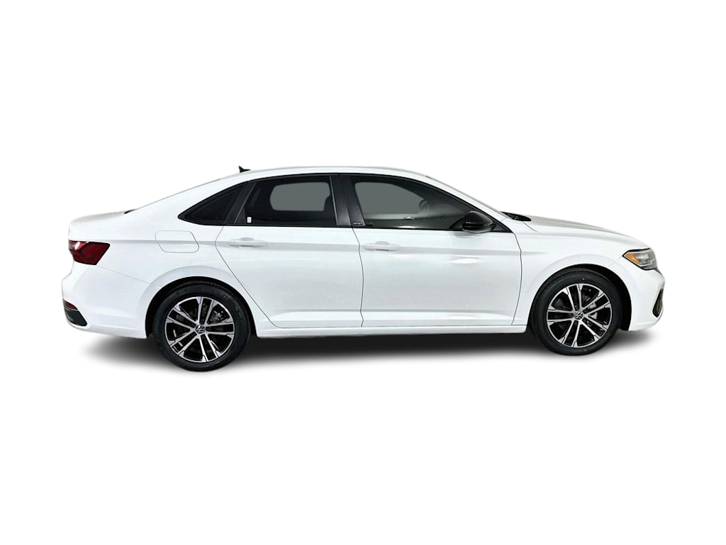 Thumbnail: 2024 Volkswagen Jetta - 26