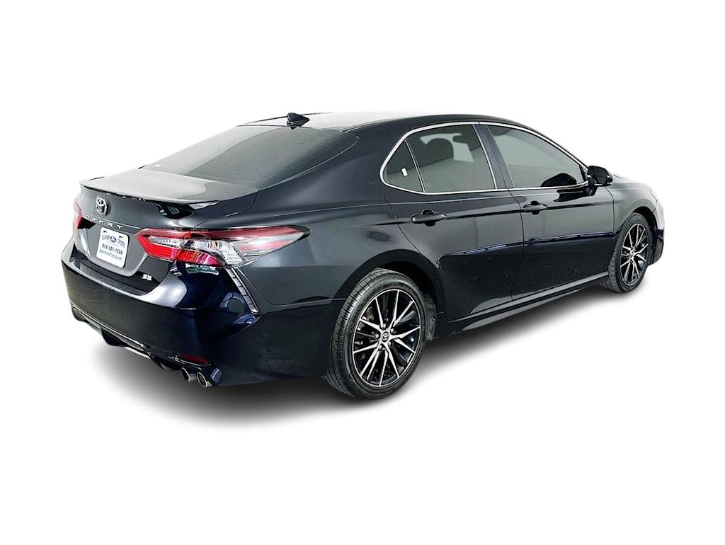 Thumbnail: 2021 Toyota Camry - 24