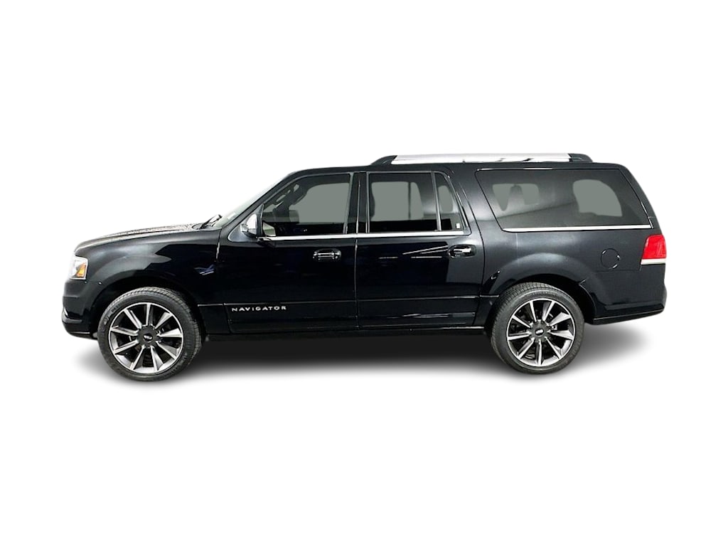 Thumbnail: 2016 Lincoln Navigator L - 3