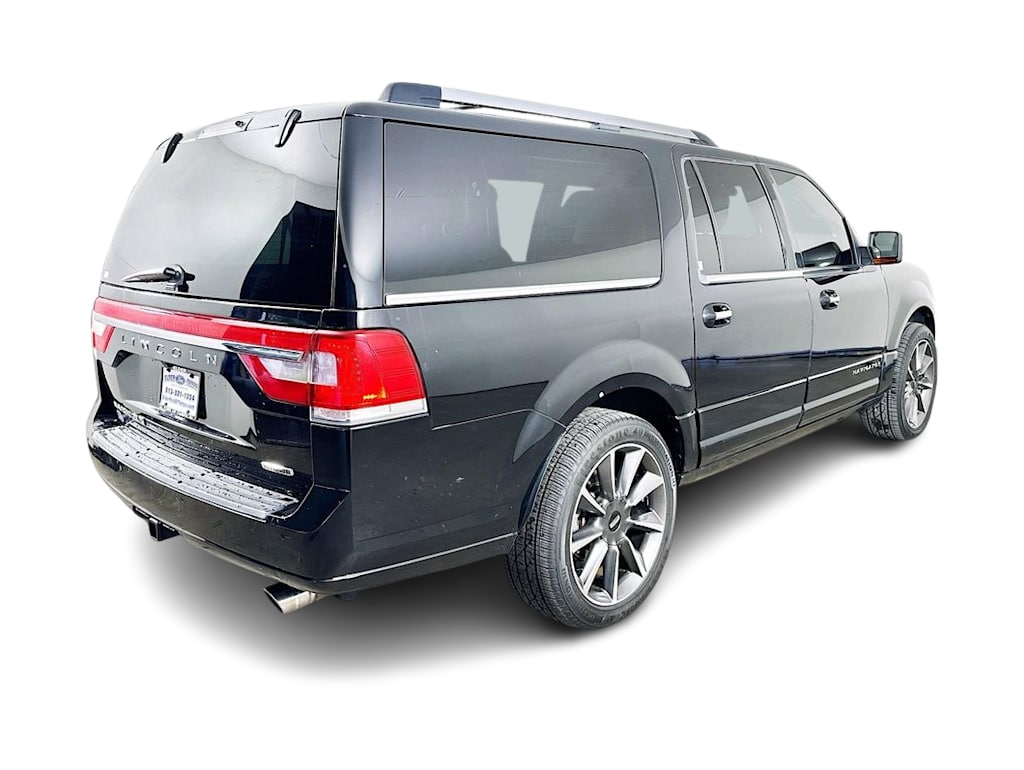 Thumbnail: 2016 Lincoln Navigator L - 25