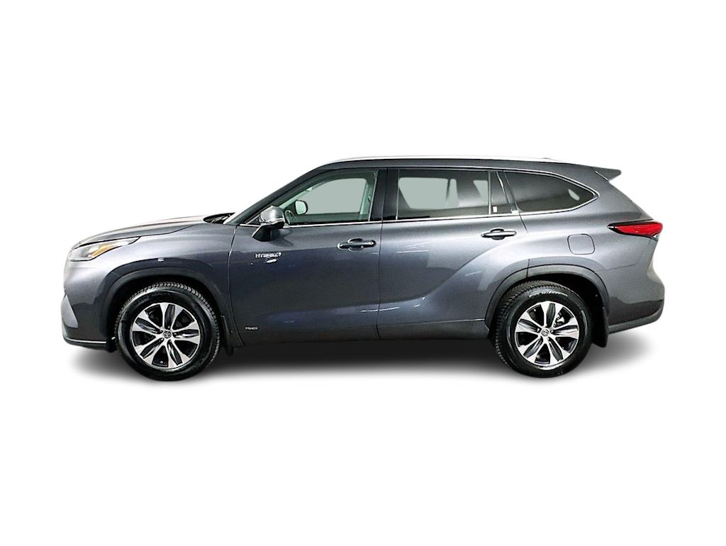 Thumbnail: 2021 Toyota Highlander - 3