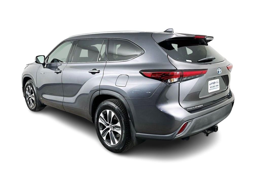 Thumbnail: 2021 Toyota Highlander - 4
