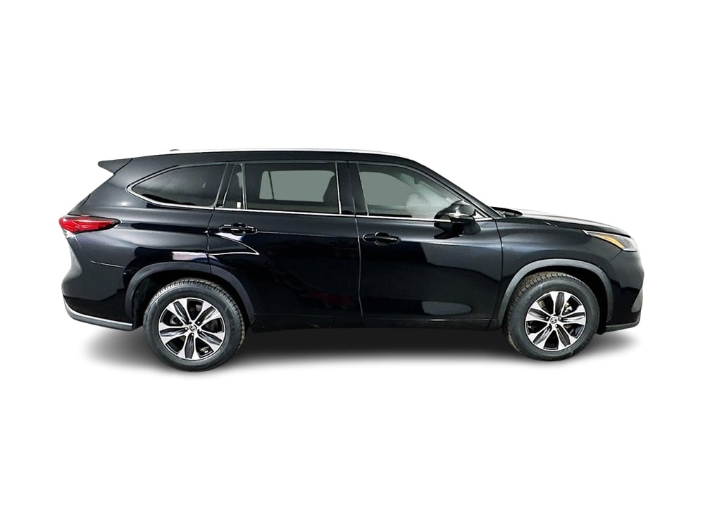 2021 Toyota Highlander XLE 26