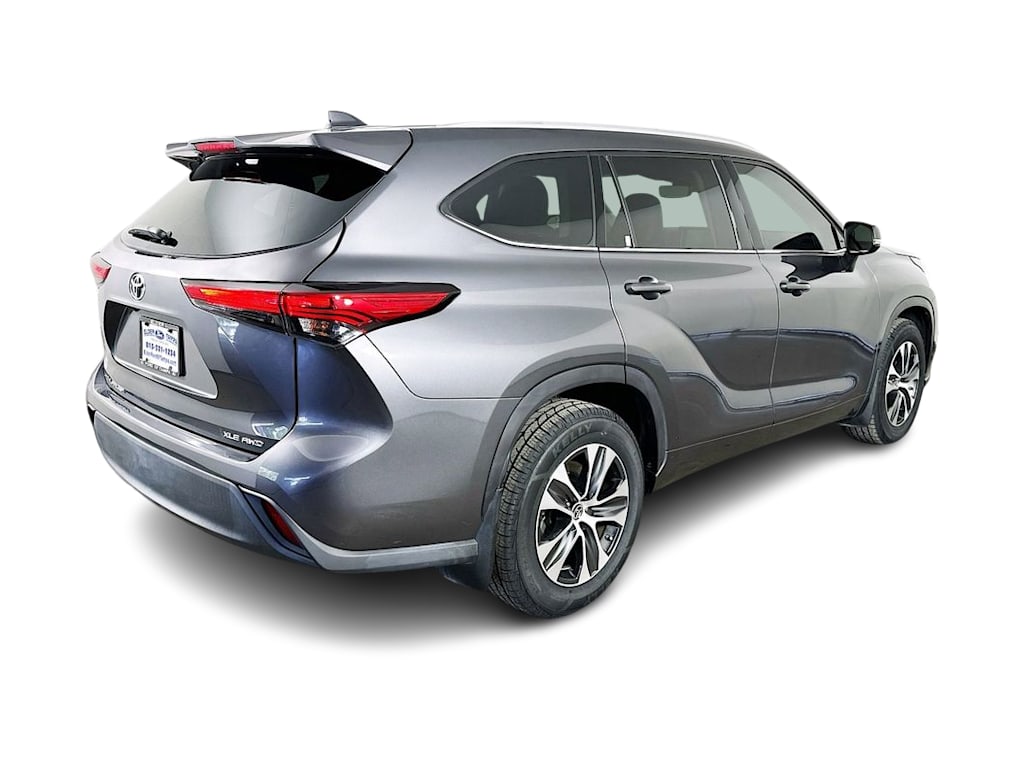 Thumbnail: 2021 Toyota Highlander - 25