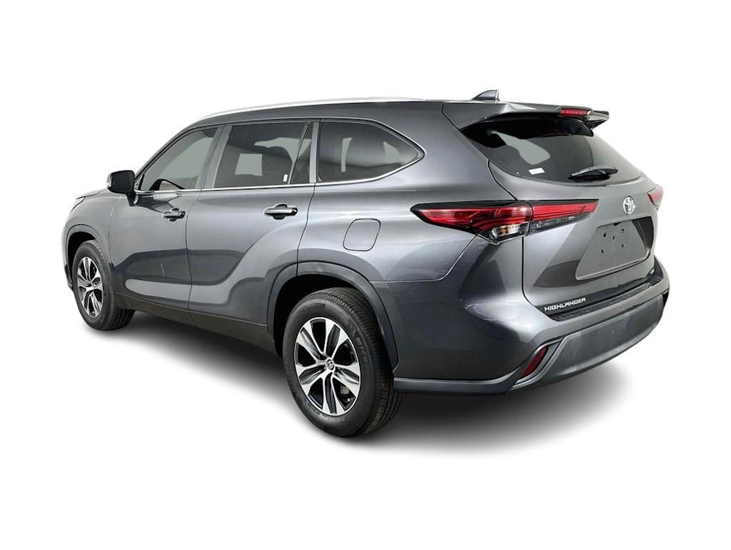 Thumbnail: 2023 Toyota Highlander - 4
