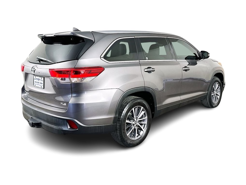 Thumbnail: 2019 Toyota Highlander - 25